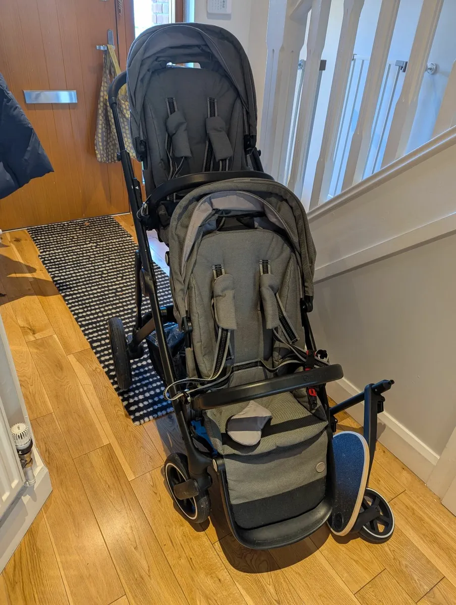 Cybex Double Pram + standing board. - Image 2