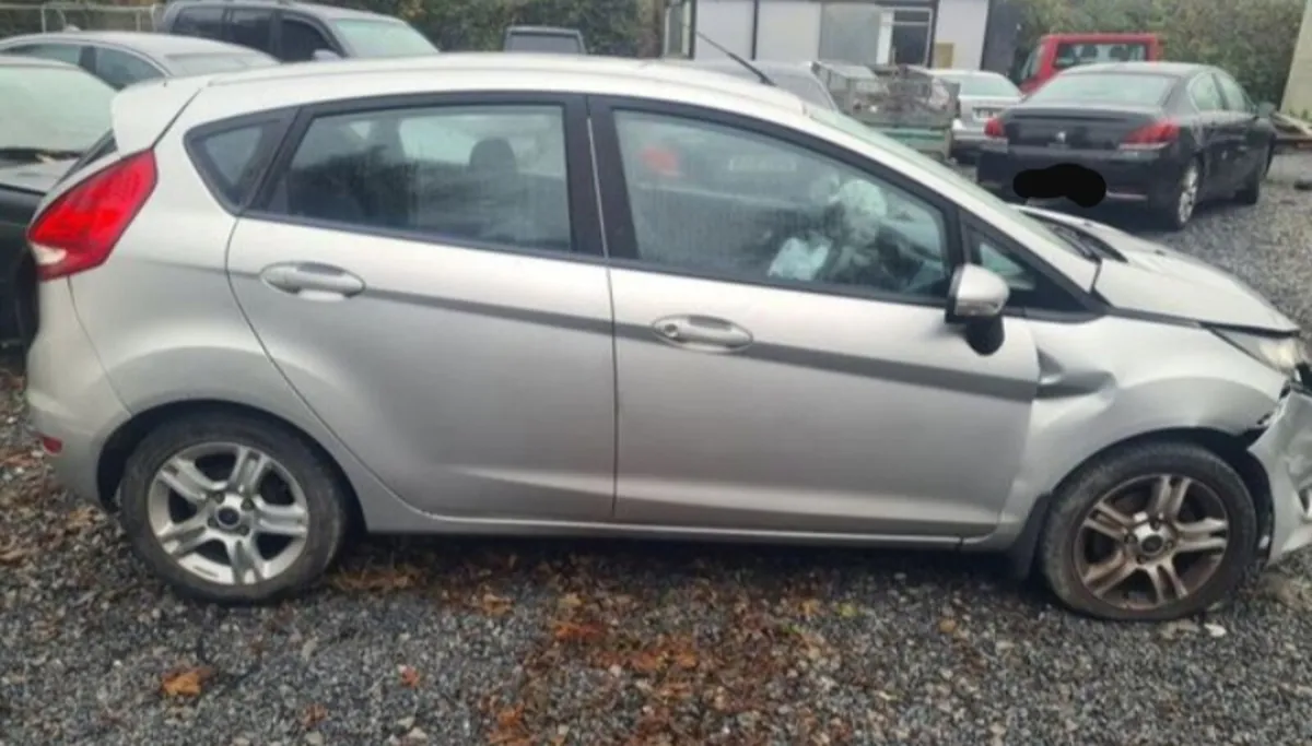 Ford Fiesta 1.2 breaking 09 to 2016 - Image 3
