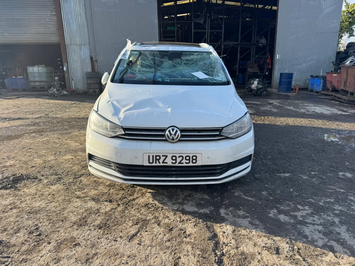 Breaking 2018 Volkswagen Touran 1.6 tdi - Image 2