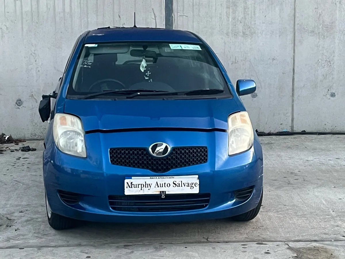 2007 Toyota vitz for parts - Image 1