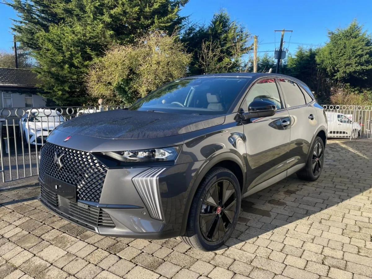 DS Automobiles DS 7 Performance Line Auto Diesel - Image 2