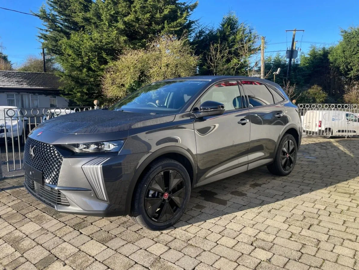 DS Automobiles DS 7 Performance Line Auto Diesel - Image 4