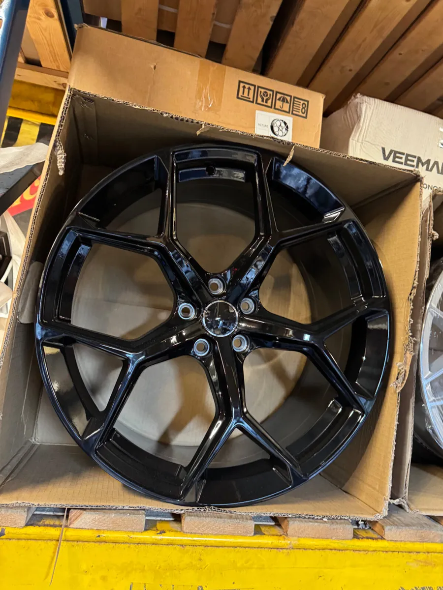20” rs gloss black 5x112 alloys & tyres