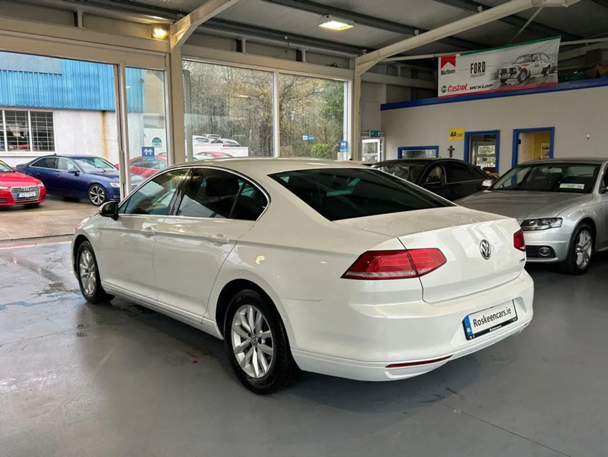 Volkswagen Passat CL 1.6 TDI Manual 6speed FWD 12 - Image 4