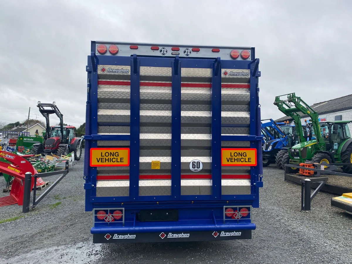 Broughan 22ft Cattle Trailer - Image 4