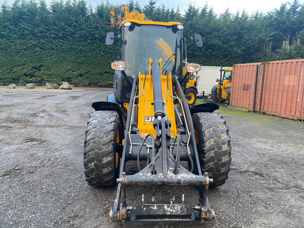 JCB 409 SHOVEL YEAR 2019 - Image 3