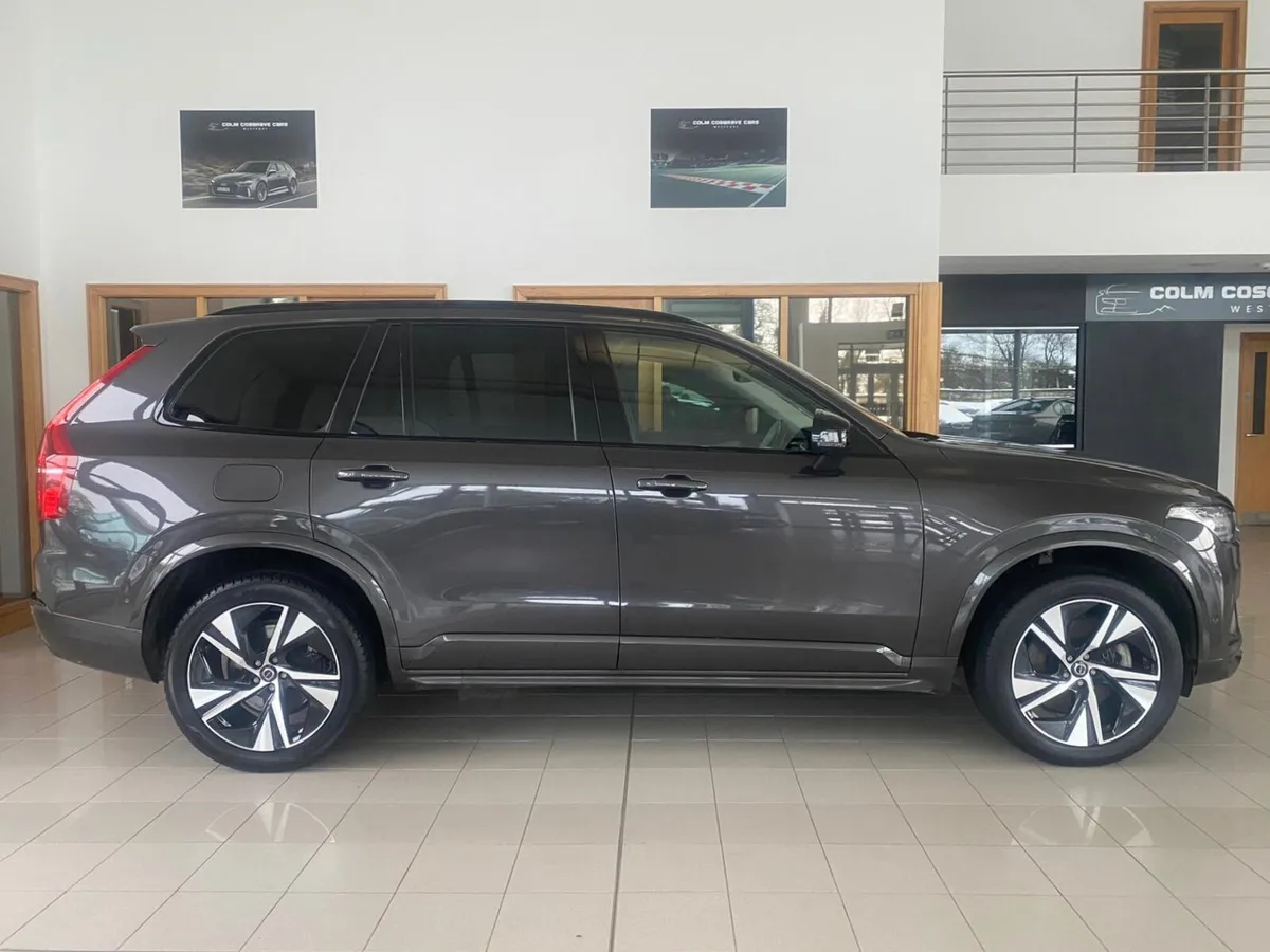 Volvo XC90 2022 T8 PHEV (455hp) Plus (Dark Theme) - Image 2