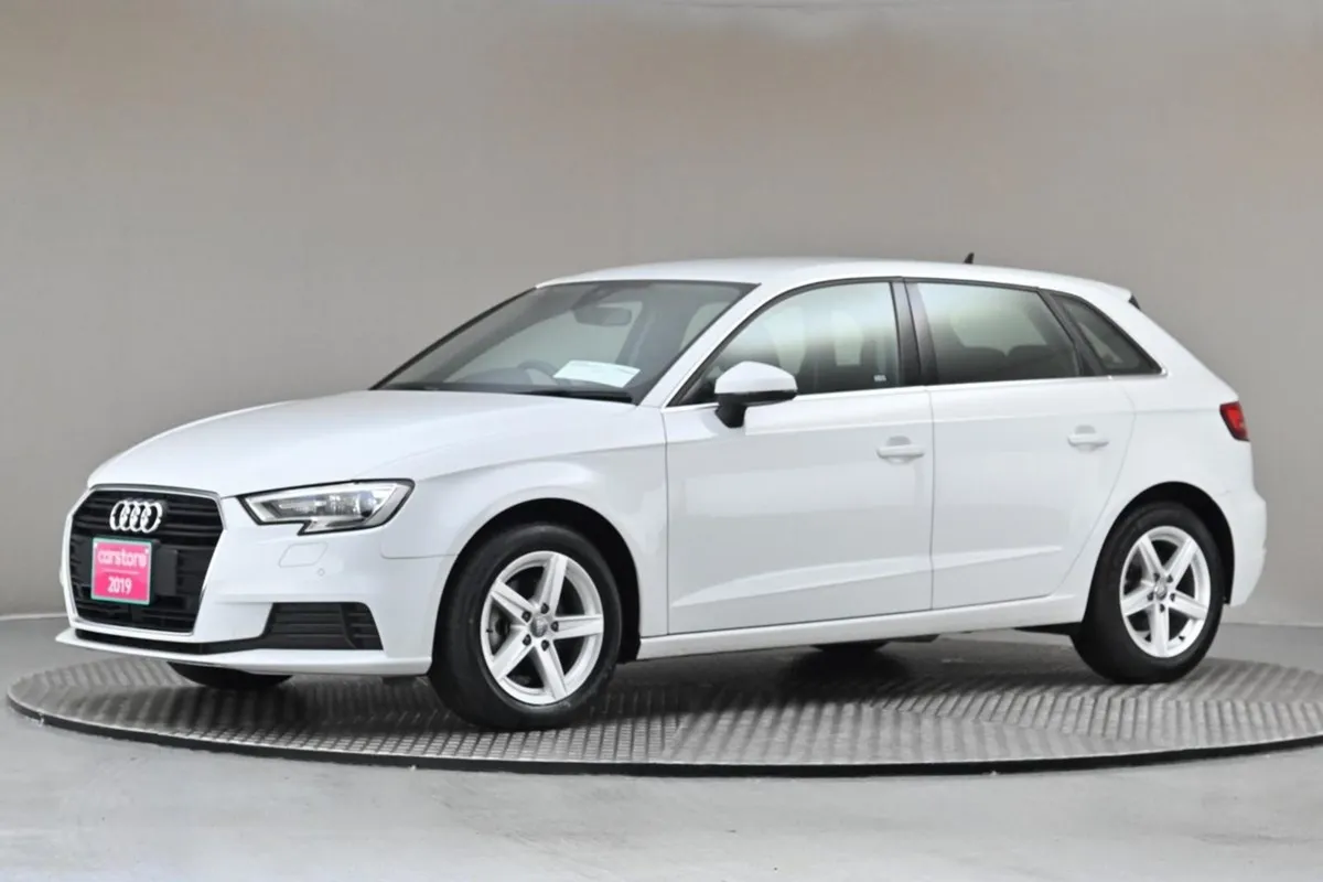 Audi A3 1.4 Tfsi S-tronic 5DR  digital Dash rever - Image 4