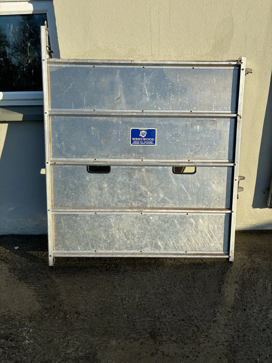 Ifor Williams Dividing Door
