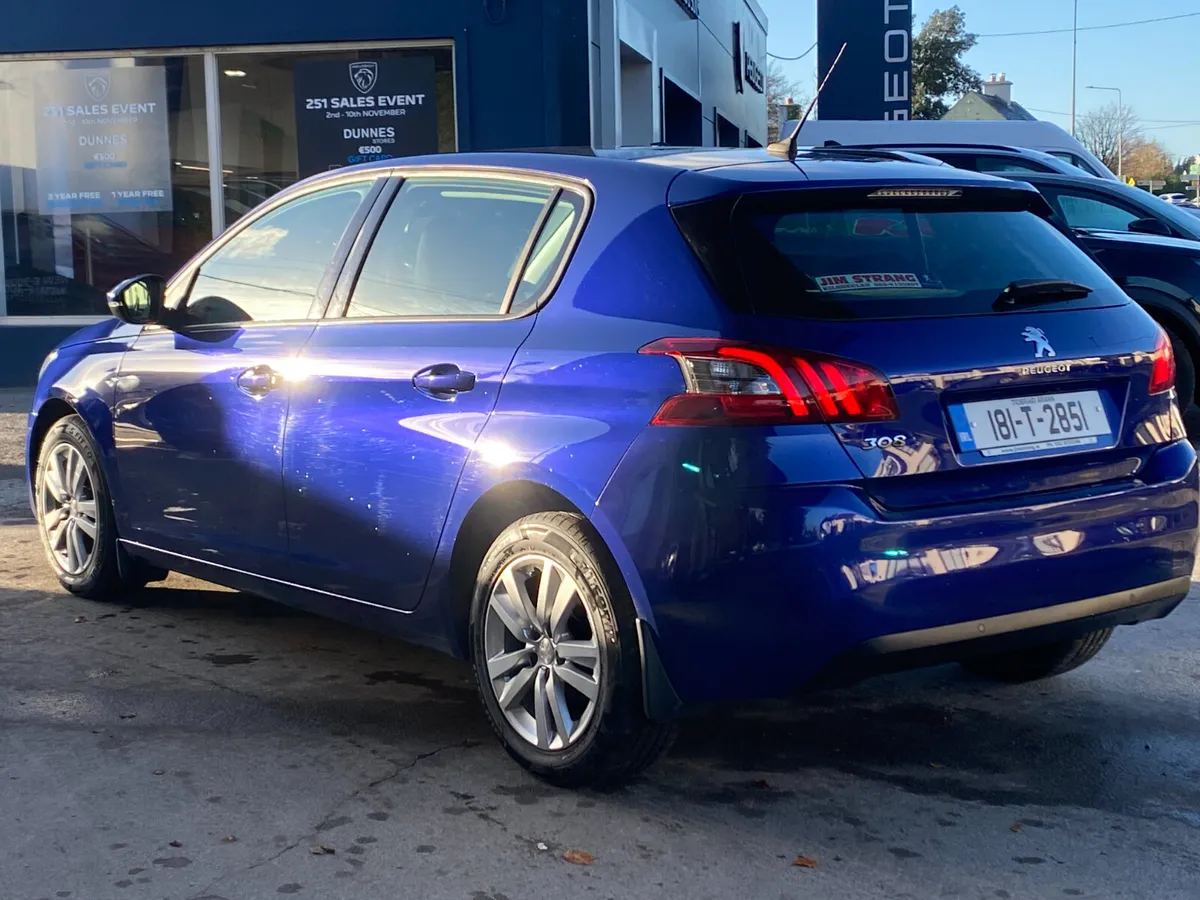 Peugeot 308 1.6 HDi 100bhp Active - Image 3