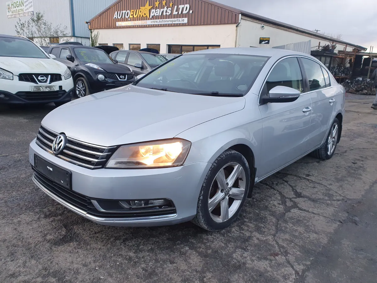 11 VOLKSWAGEN PASSAT  1.6 TDI (CAYC) FOR BREAKING - Image 1