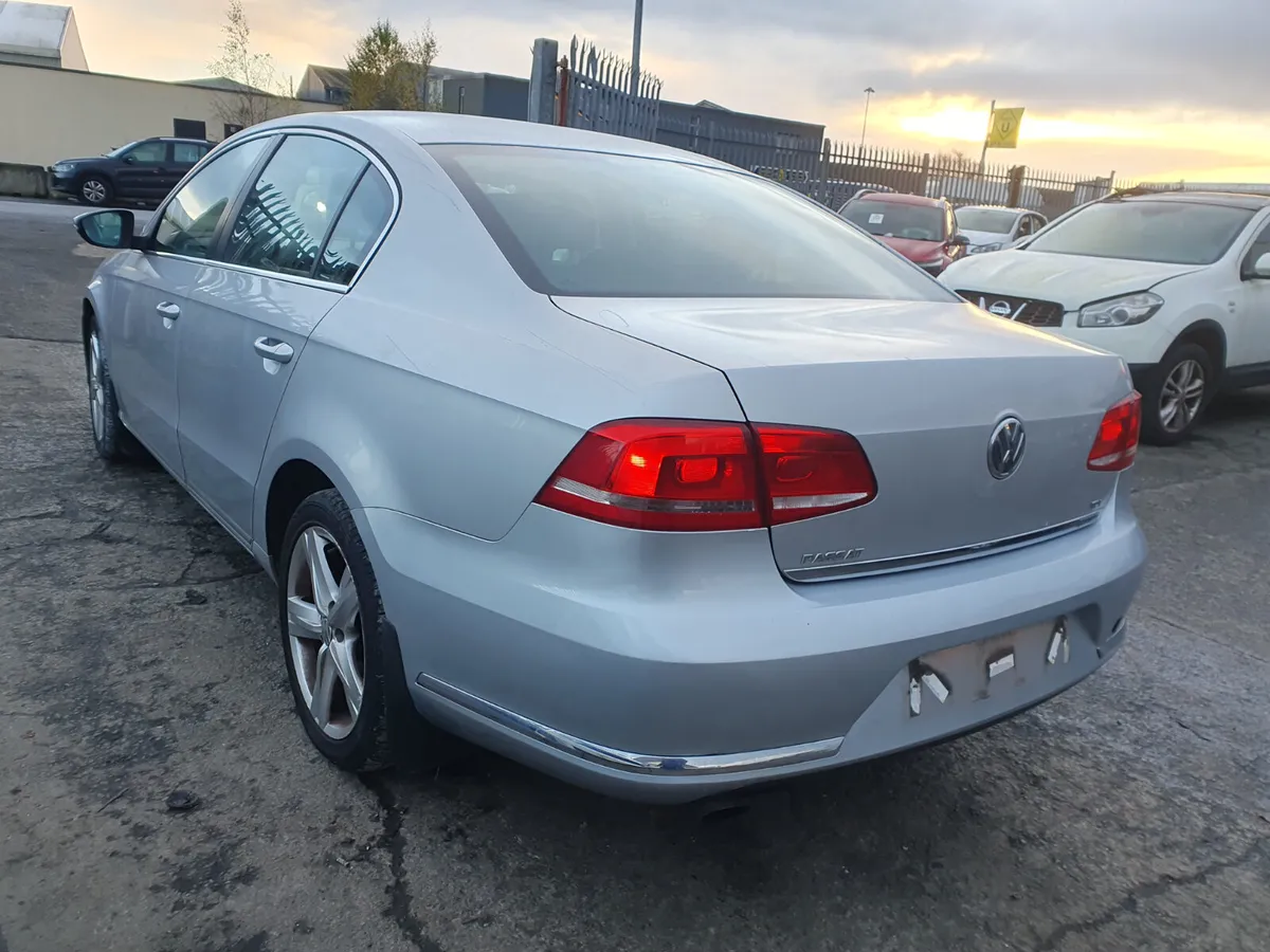 11 VOLKSWAGEN PASSAT  1.6 TDI (CAYC) FOR BREAKING - Image 4