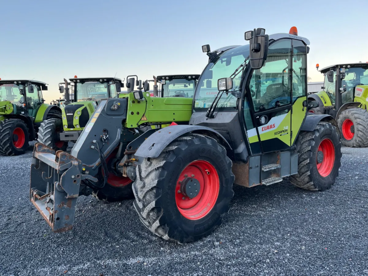 Claas Scorpion 741 - Image 1