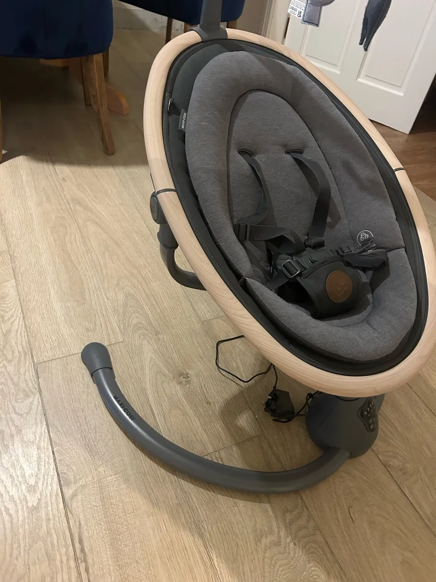 Baby chair . Maxi-Cosi Cassia Electric Swing - Image 4