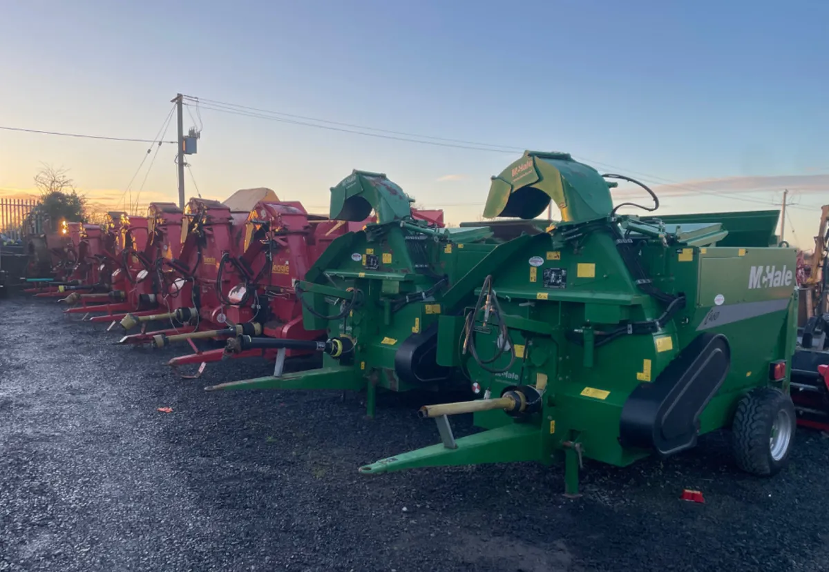 Silage Feeders & Straw Blowers - Image 1