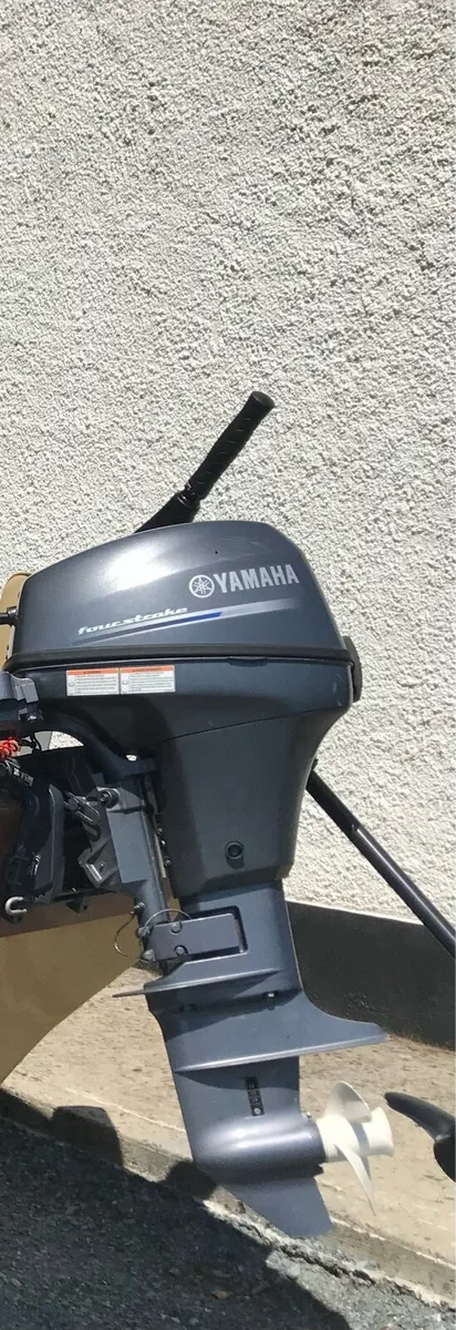 Yamaha motor boat 8 cv four strokes - Image 1