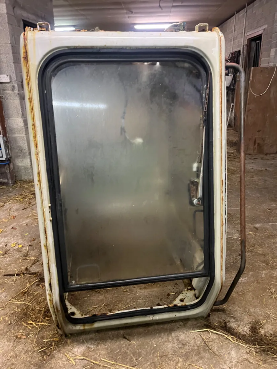 Cab for sale hitachi ex100ex120ex130-3 - Image 3