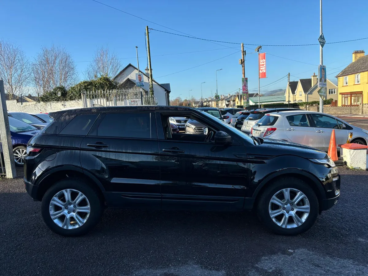 Land Rover Range Rover Evoque 2018    AUTOMATIC - Image 3