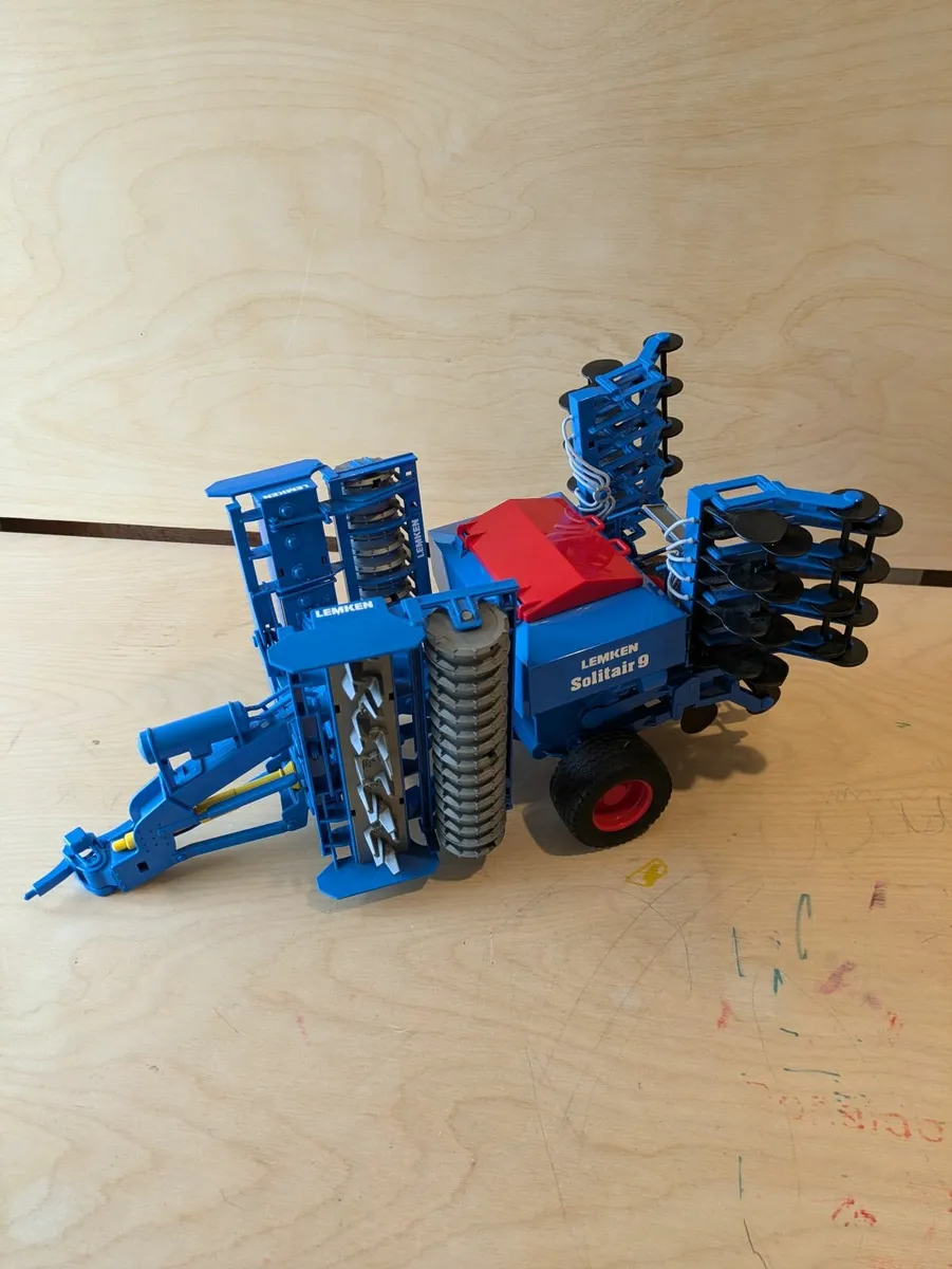 Toys - Image 4