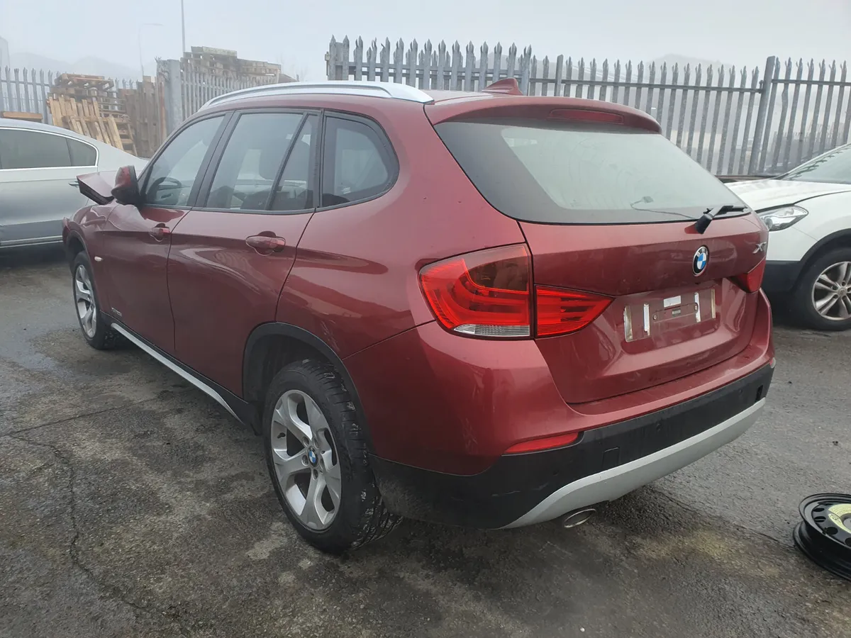 10 BMW X1  2.0 D AUTO FOR BREAKING - Image 3
