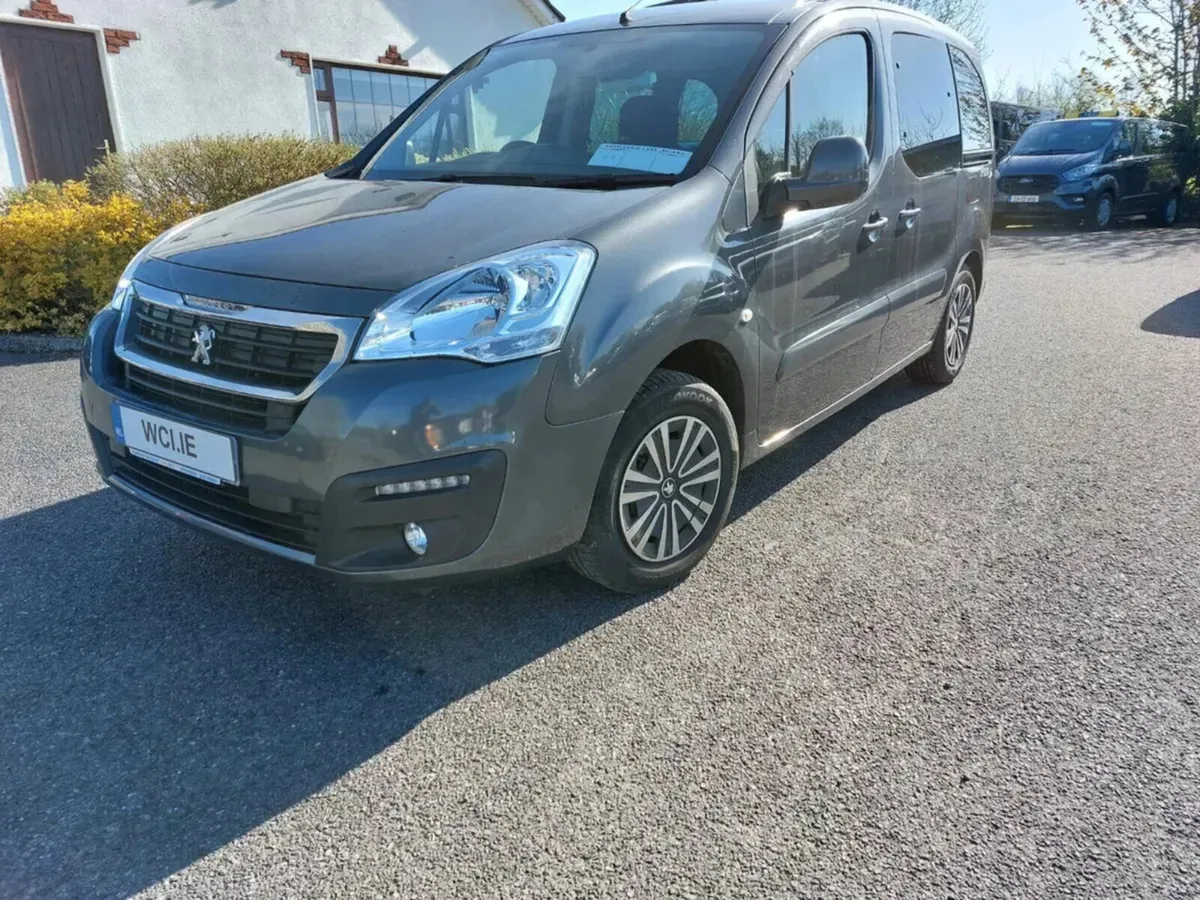 Wheelchair Car Peugeot Partner Horizon - Image 4