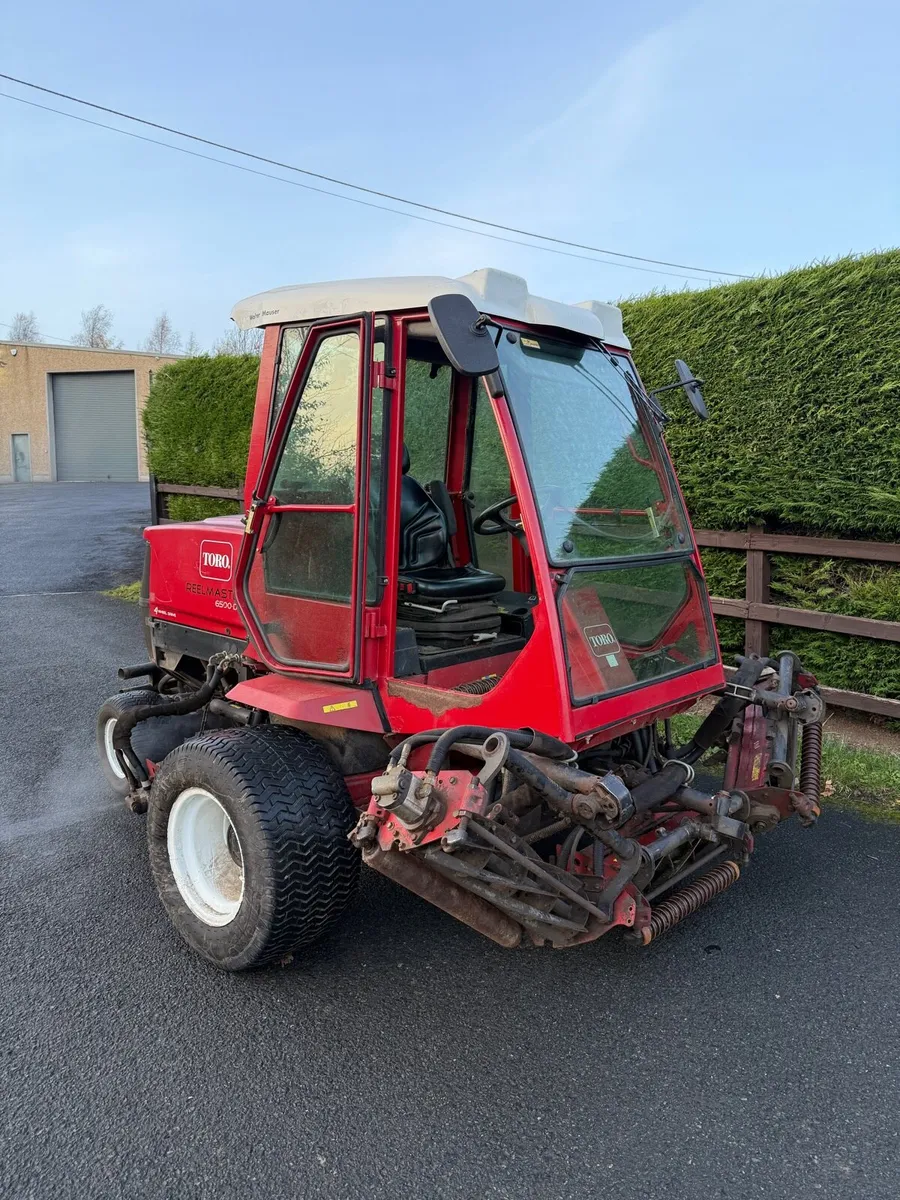 2006 Toro Reelmaster 5 Gang Mower - NO VAT - Image 1