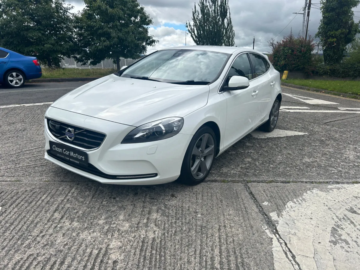 Volvo V40 2015 - Image 4