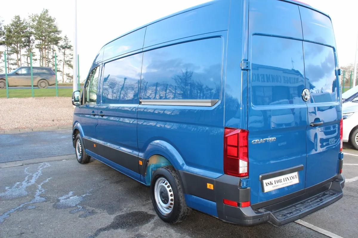 2022 Volkswagen Crafter CR35 MWB - Image 4