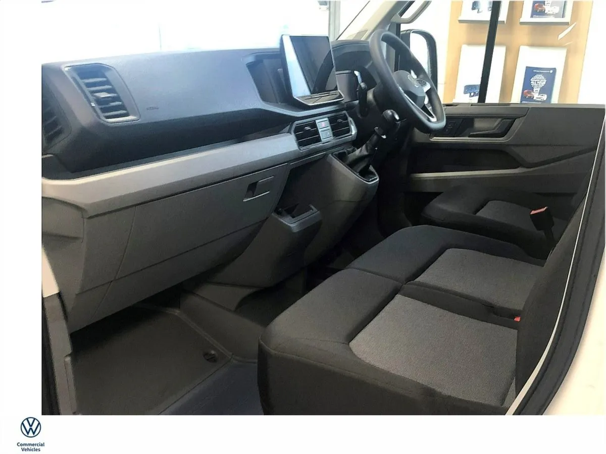 Volkswagen Crafter H35 Highline MWB 177HP High Ro - Image 4