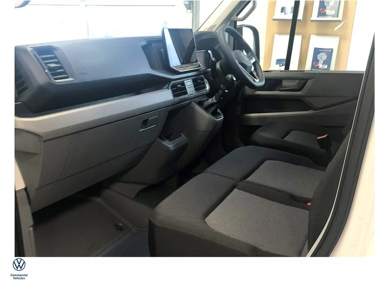 Volkswagen Crafter T30 MWB 140HP High Roof Trendl - Image 4
