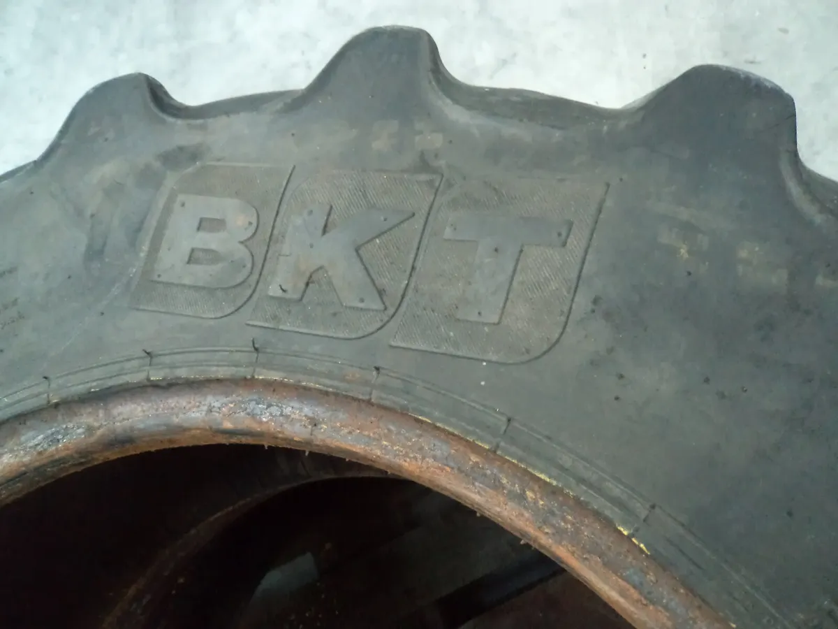 2 x BKT Tyres - Image 4