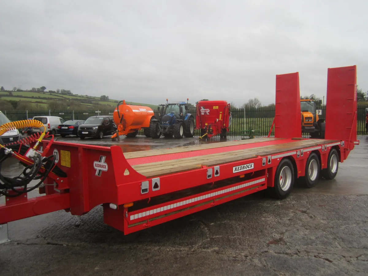 NEW .. REDROCK TRI- AXLE ..IN STOCK....STEERING.. - Image 1