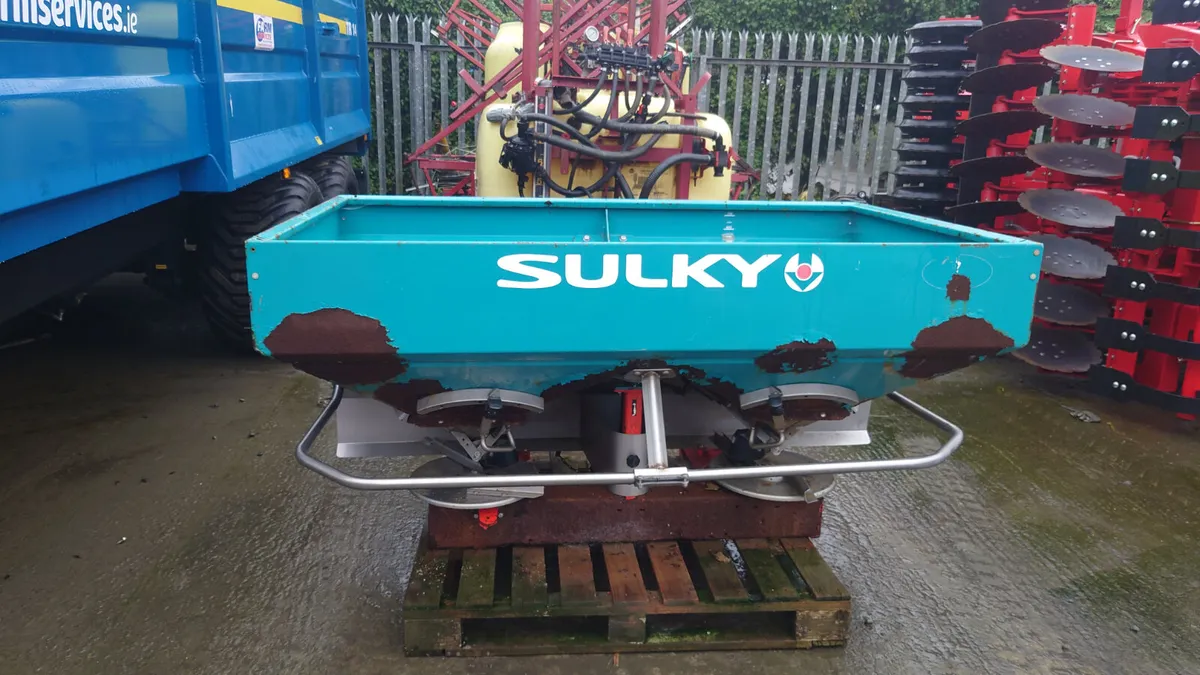 Sulky Twin Disc Spreader - Image 2