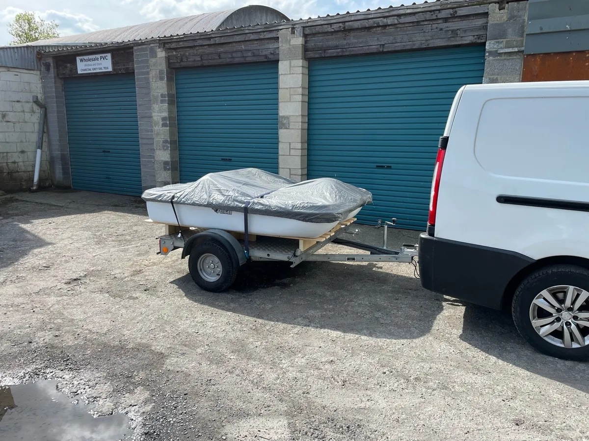 Pedal boat with trailer - Image 2