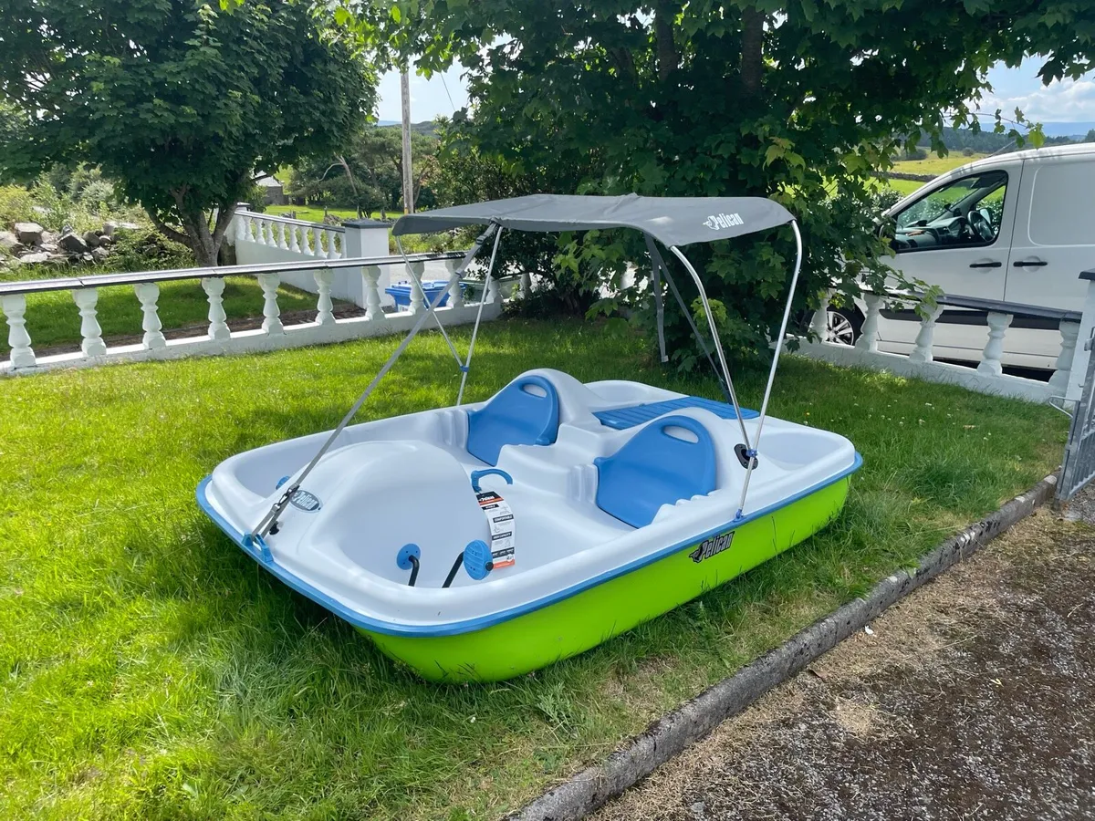 Pedal boat with trailer - Image 3