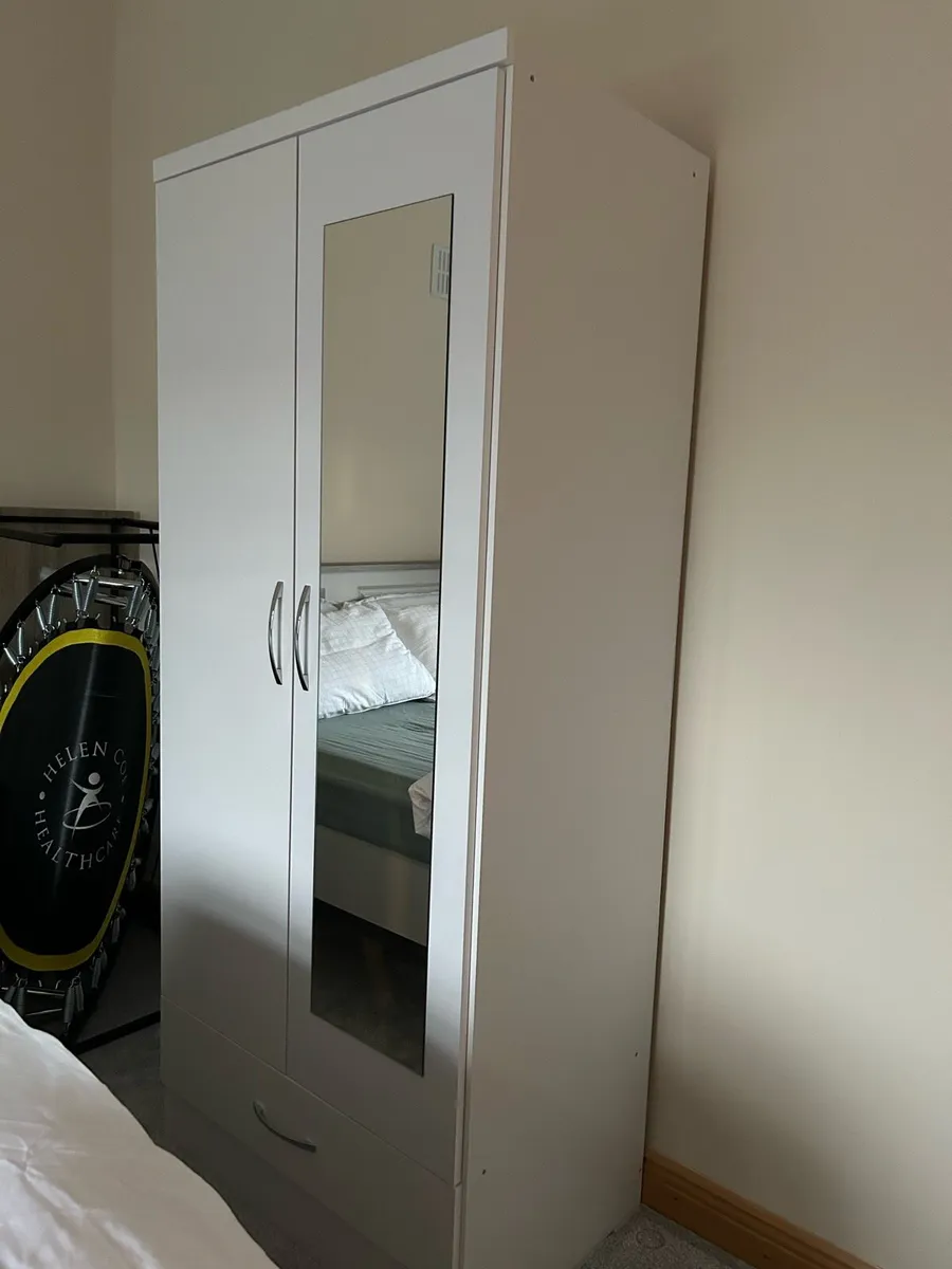 2 door wardrobe