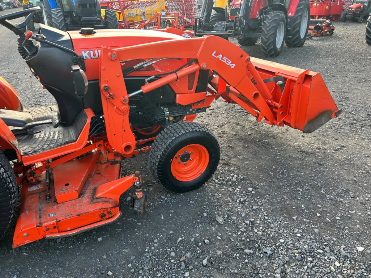 2017 Kubota B3130 with Loader - Image 4