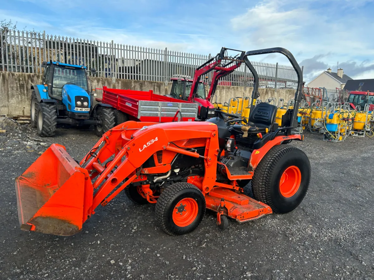 2017 Kubota B3130 with Loader - Image 1