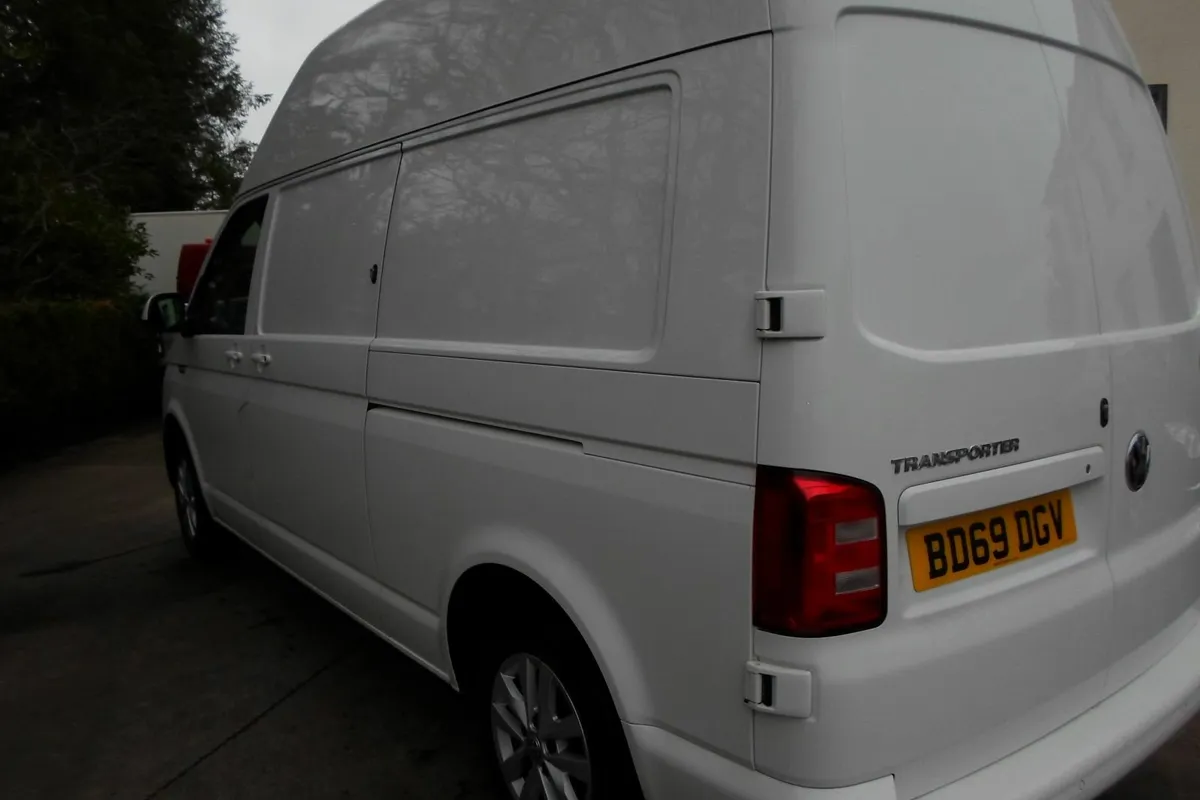 volkswagon Transporter - Image 3