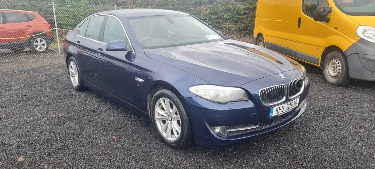 BMW 5-Series 2010 - Image 1