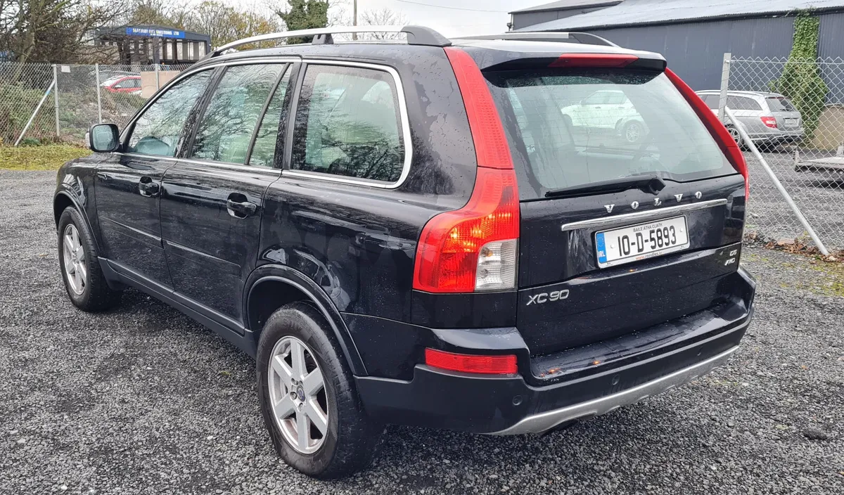 Volvo XC90 2010 - Image 2