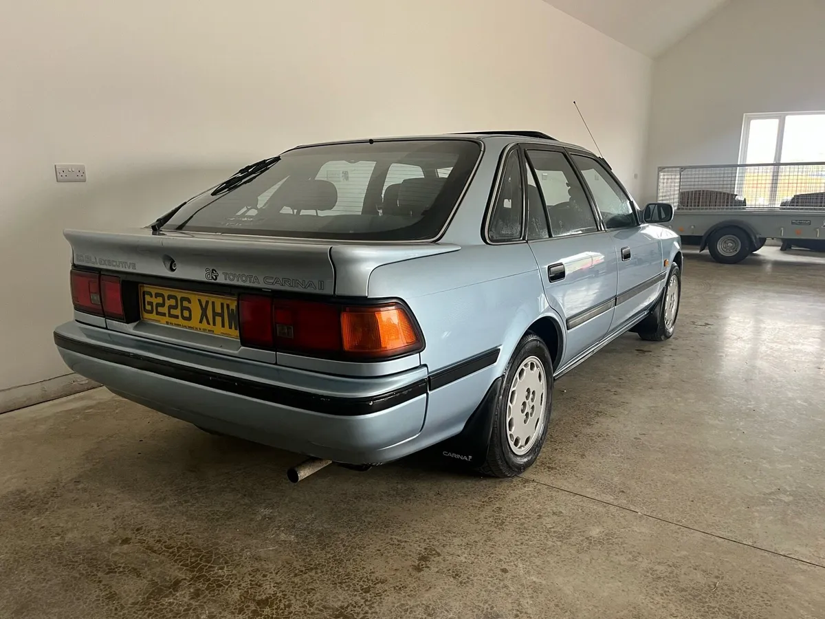 Toyota carina II GLI - Image 3