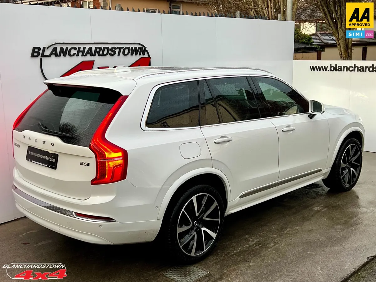 VOLVO XC90 B6 AWD DARK EDITION 7 SEATER STUNNING - Image 2