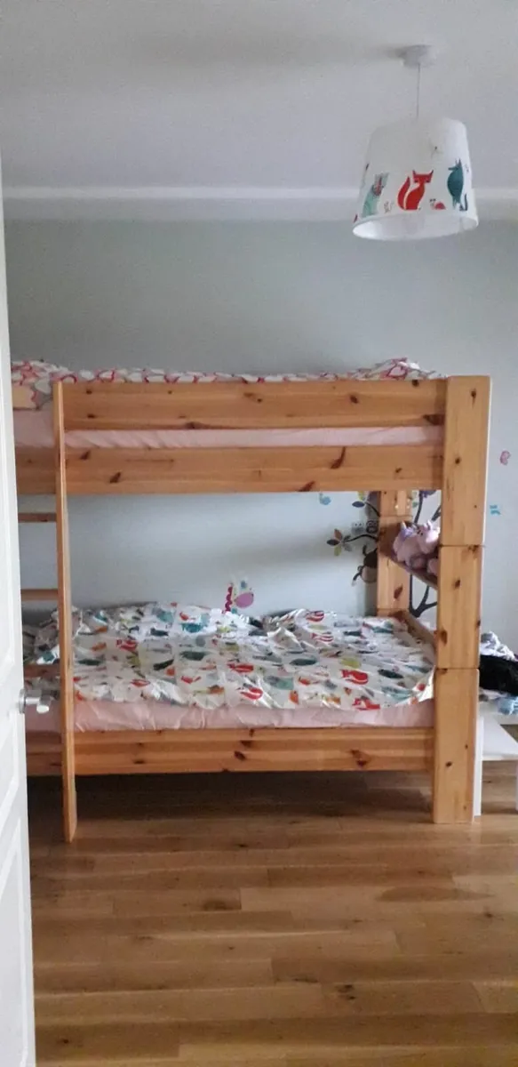 Solid pine bunk beds - Image 1