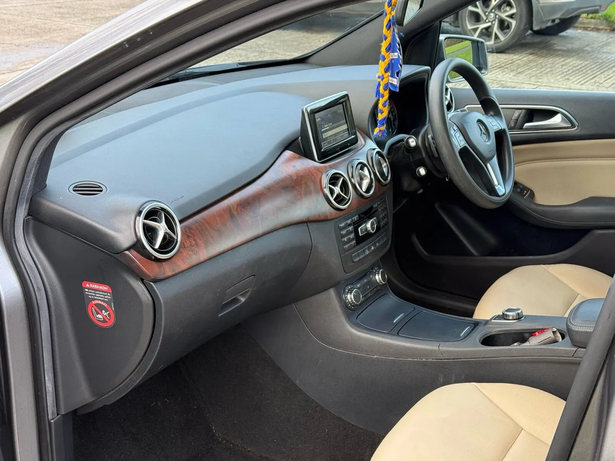 Mercedes-Benz B-Class 2014 (Automatic) - Image 3