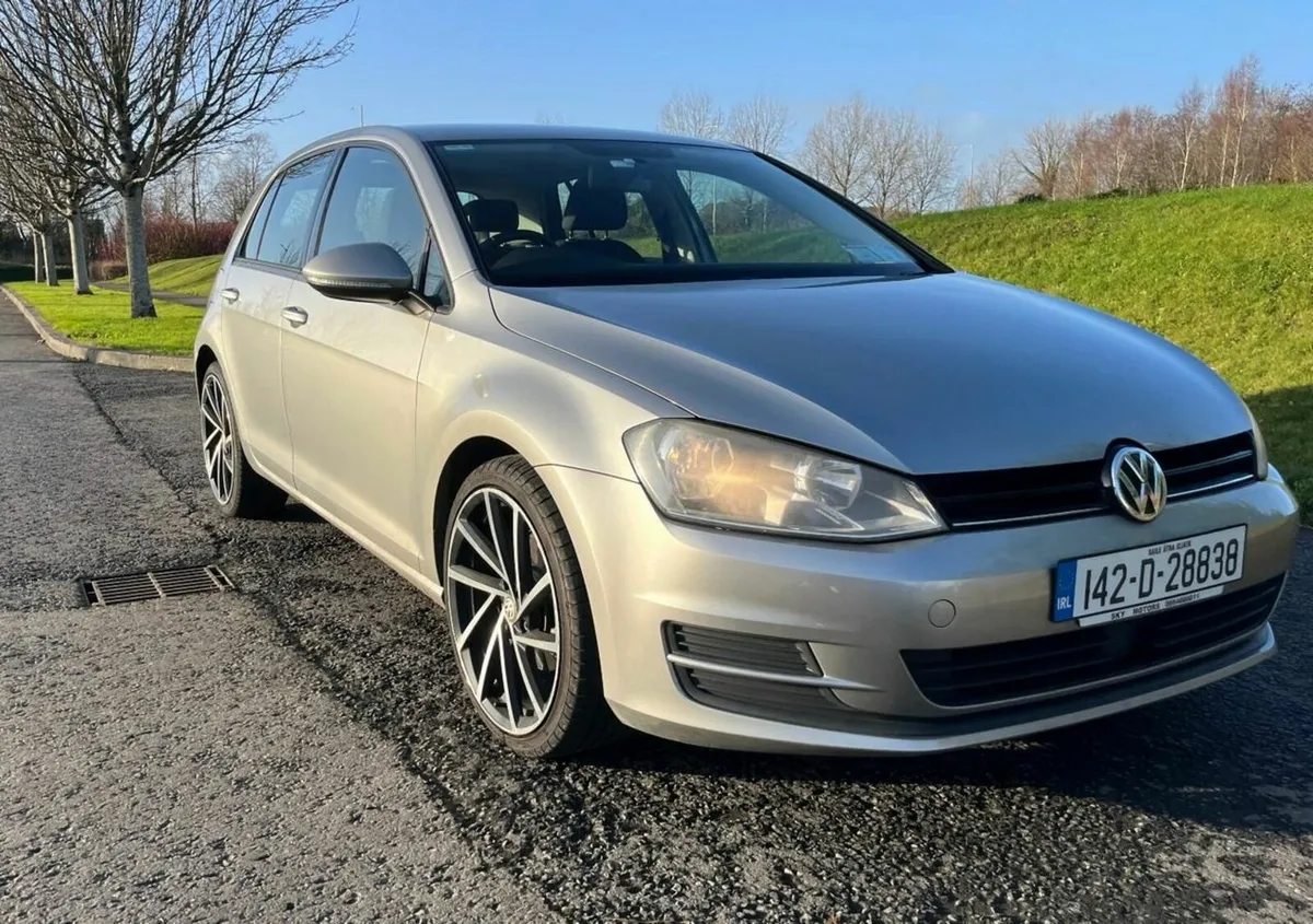 VW Golf 2014 Automatic with Carplay - Image 2