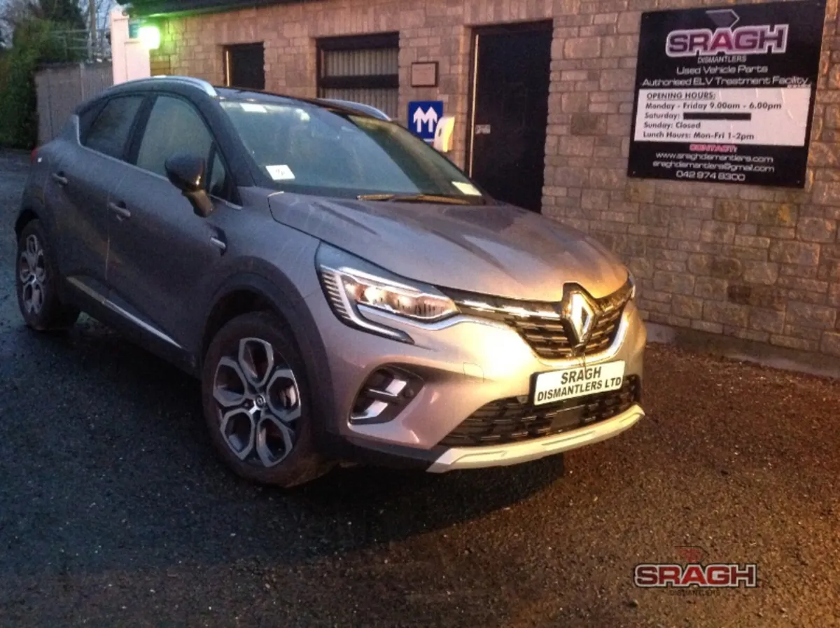 RENAULT CAPTUR COLLECTION - Image 2