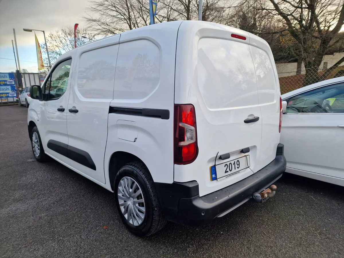 Citroen Berlingo 2019 3 SEATER NEW DOE €9750+ VAT - Image 4