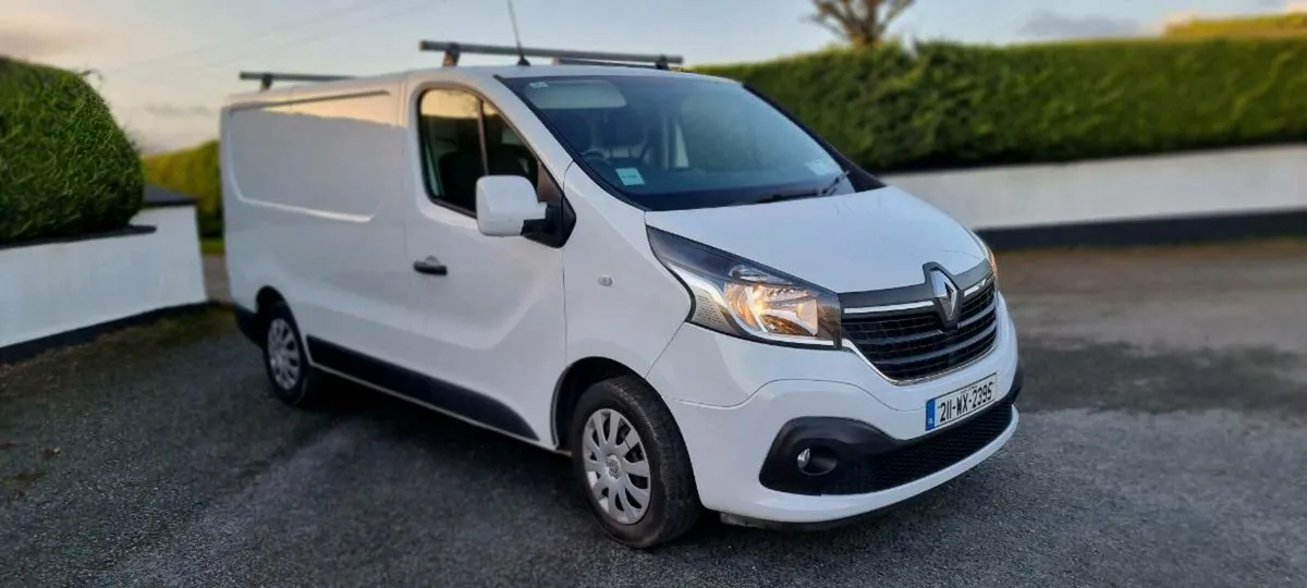 RENAULT TRAFIC 2021 - Image 1