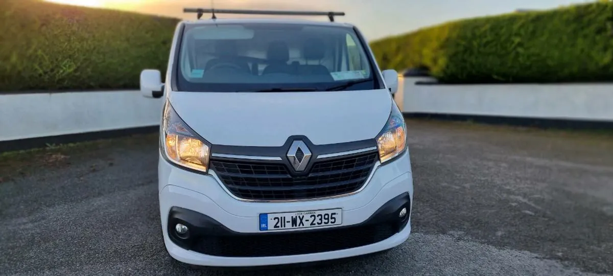 RENAULT TRAFIC 2021 - Image 3